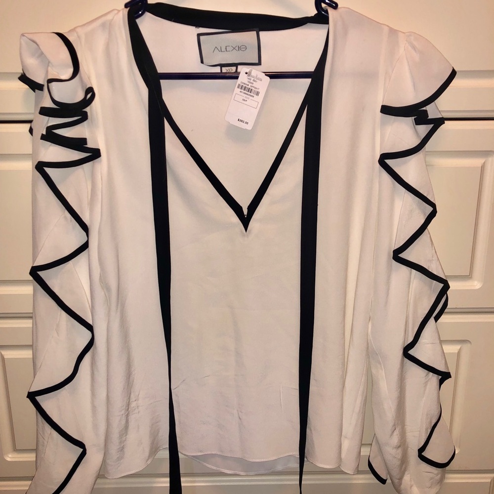 New with Tags!!! Neiman Marcus Alexis Silk Blouse